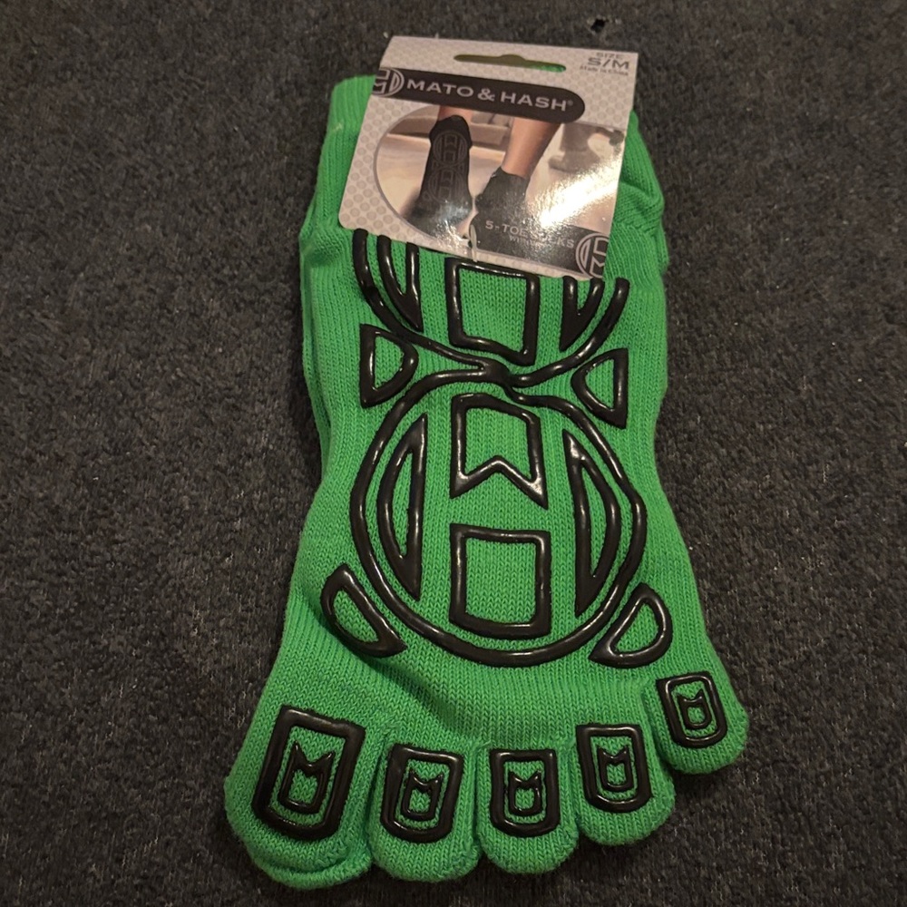 NWT Mato & Hash Green Grip Toe Socks
